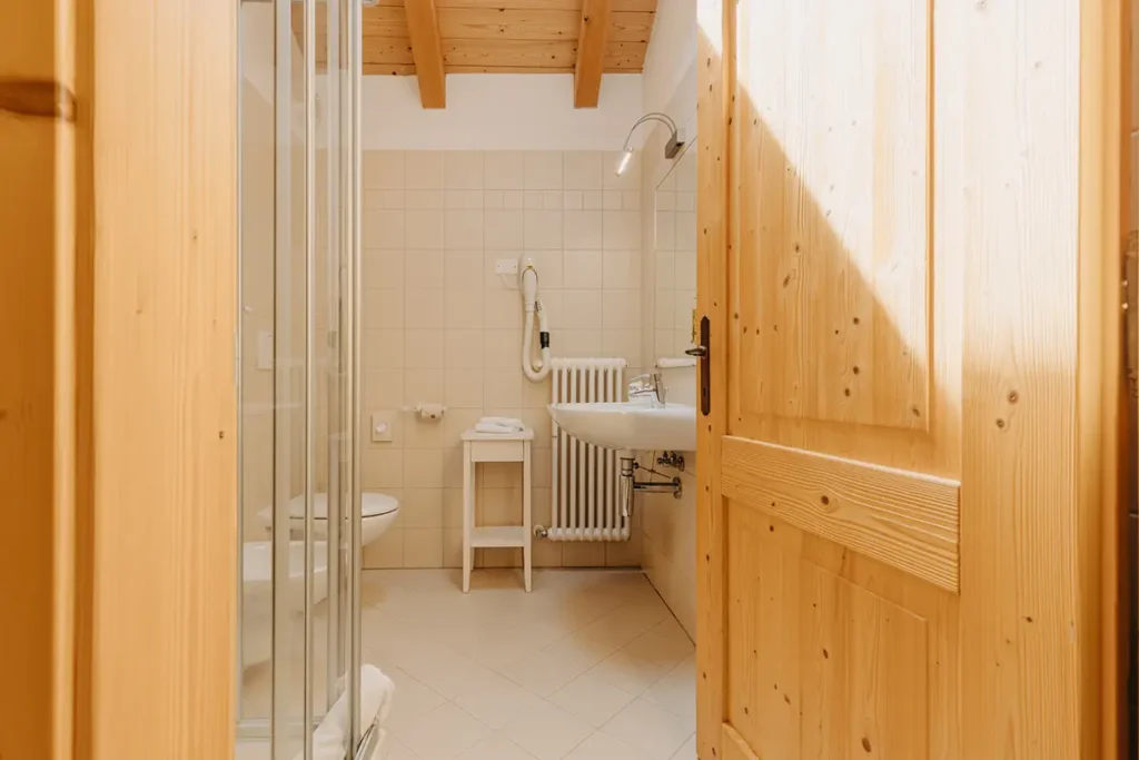 camera-deluxe-coronata-haus-bagno-1